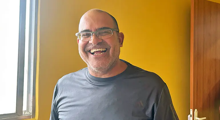 Kyrkan bygger ut för att kunna göra ännu mer för barnen i Batan. Pastor och polisen Marco Antoni dos Santos Carvalho är tacksam att de kunnat göra ett rum till tonåringarna i projektet.